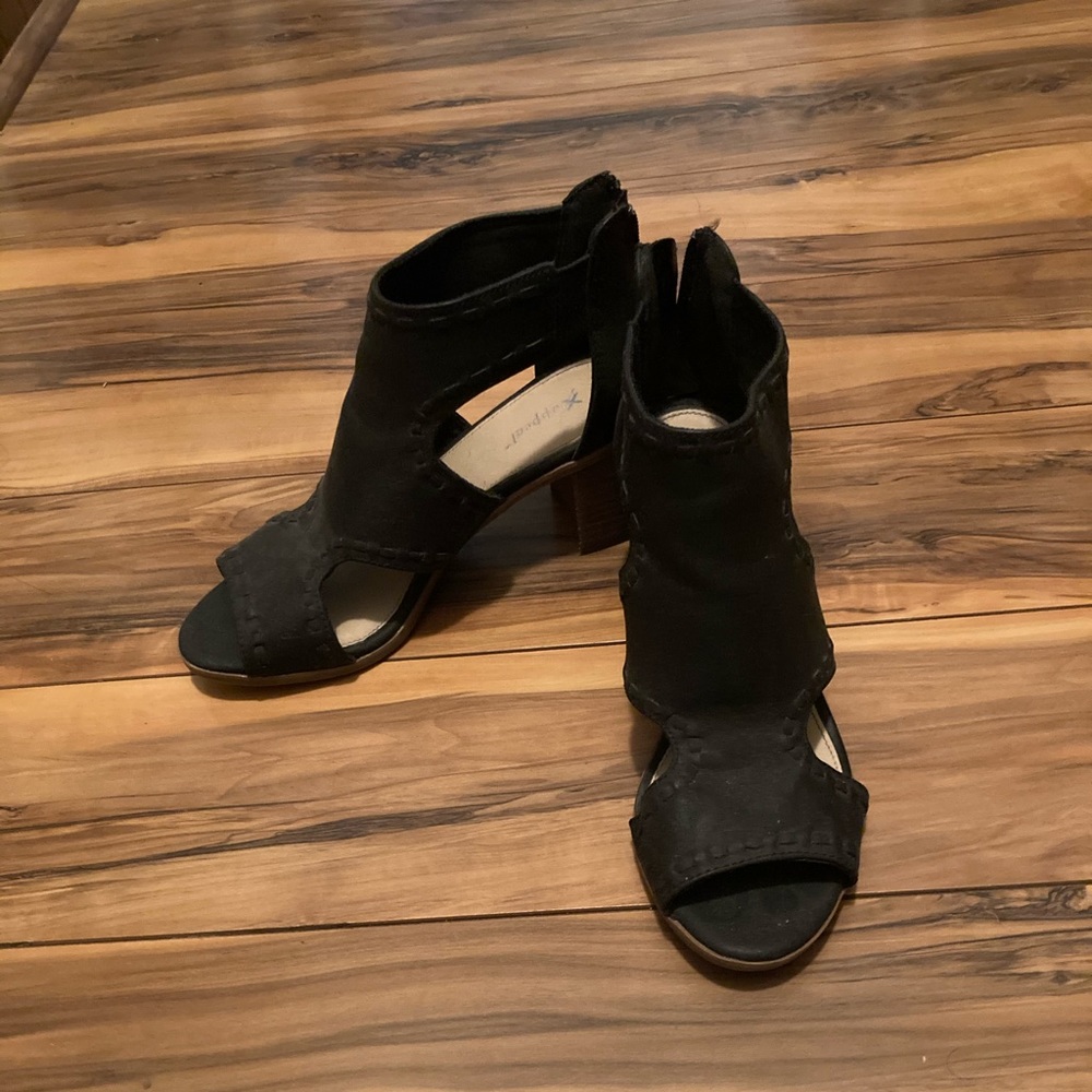 Black heels